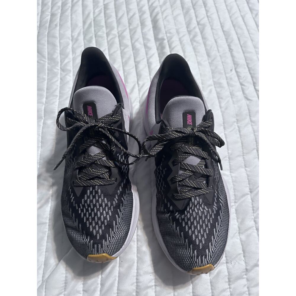 Nike Zoom Winflo 7 Women’s 9.5 Black Pink Running Shoes